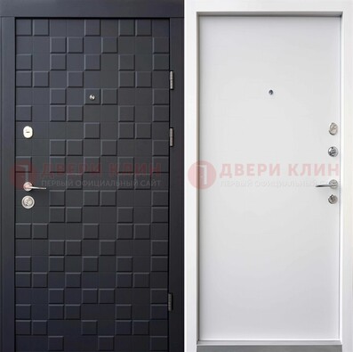 Темная входная дверь с белой МДФ внутри ДМ-222 в Подольске