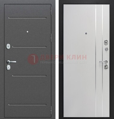 Серая железная дверь с порошковым напылением и МДФ с молдингами ДП-264 в Подольске