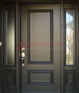 Парадная дверь с отделкой массив ДПР-65 в загородный дом в Подольске
