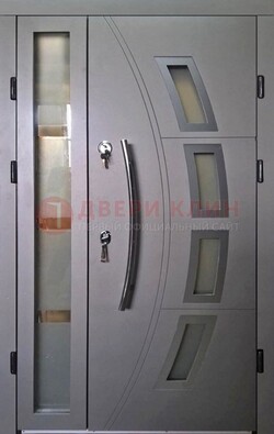 Серая железная дверь для дома со стеклом ДС-17 в Подольске