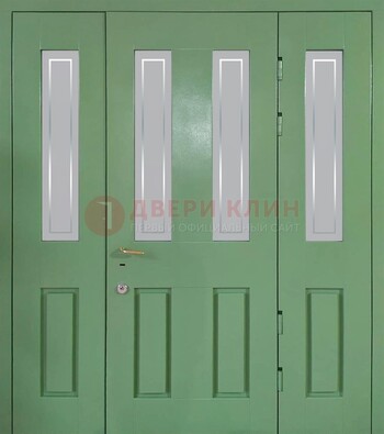 Зеленая металлическая дверь со стеклом ДС-26 в Подольске