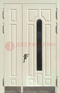 Белая двухстворчатая металлическая дверь со стеклом ДС-71 в Подольске