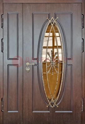 Полуторная металлическая дверь со стеклом и ковкой ДСК-108 в Подольске