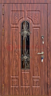 Одностворчатая железная дверь со стеклом и ковкой ДСК-126 в Сергиевом Посаде