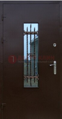 Надежная металлическая дверь со стеклом и ковкой ДСК-47 в Подольске