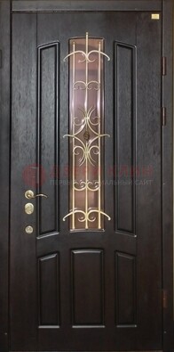 Металлическая дверь со стеклом и ковкой ДСК-79 для загородного дома в Мытищах