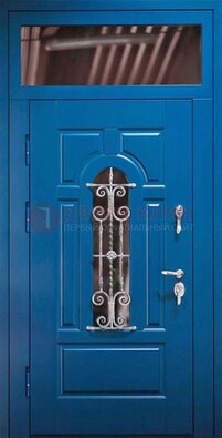 Синяя железная филенчатая дверь со стеклом и ковкой ДСК-97 в Подольске