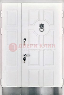 Белая входная дверь с виноритом ДВТ-246 в Подольске
